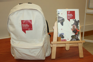Livro e mochila do Geossítios