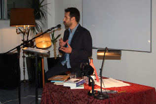 Pedro Lamares durante a tertúlia