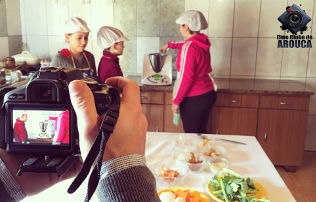 Alunas a preparar a refeição